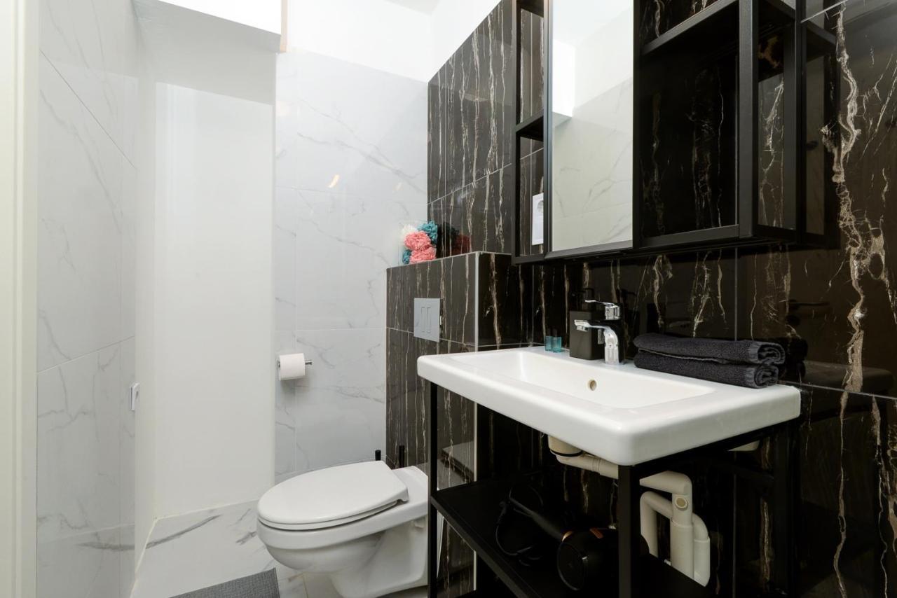בודפשט Akacfa 7 Two Bedroom Central Apartment מראה חיצוני תמונה
