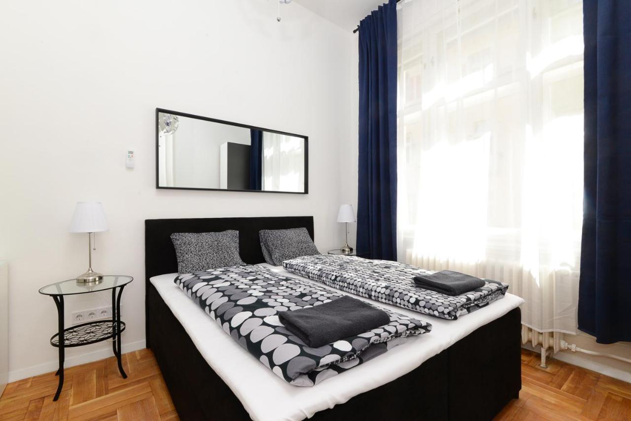 בודפשט Akacfa 7 Two Bedroom Central Apartment מראה חיצוני תמונה